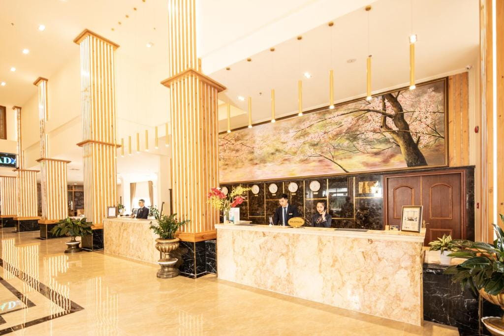 LADALAT HOTEL