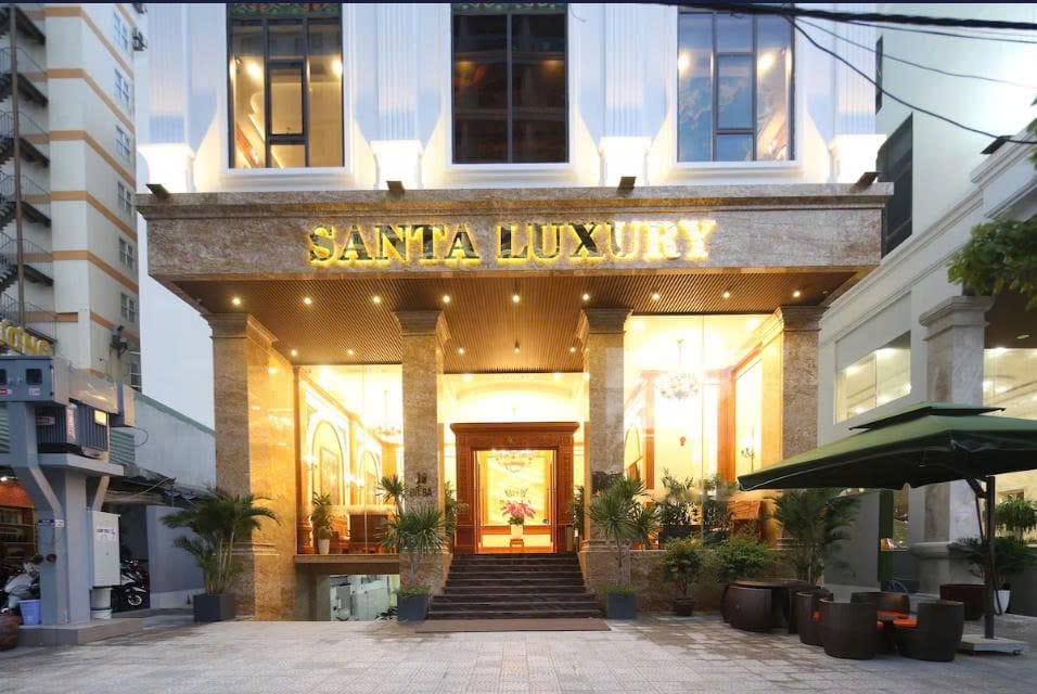 Santa Luxury Hotel Da Nang