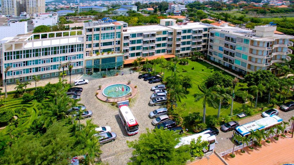 New Wave Hotel