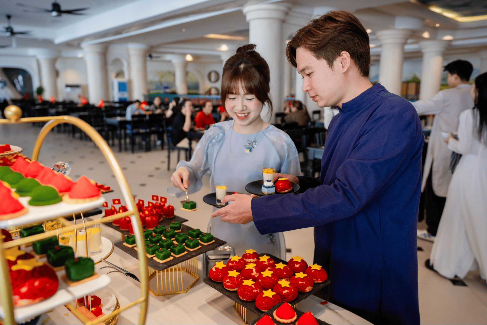tiền vé cáp treo núi bà đen