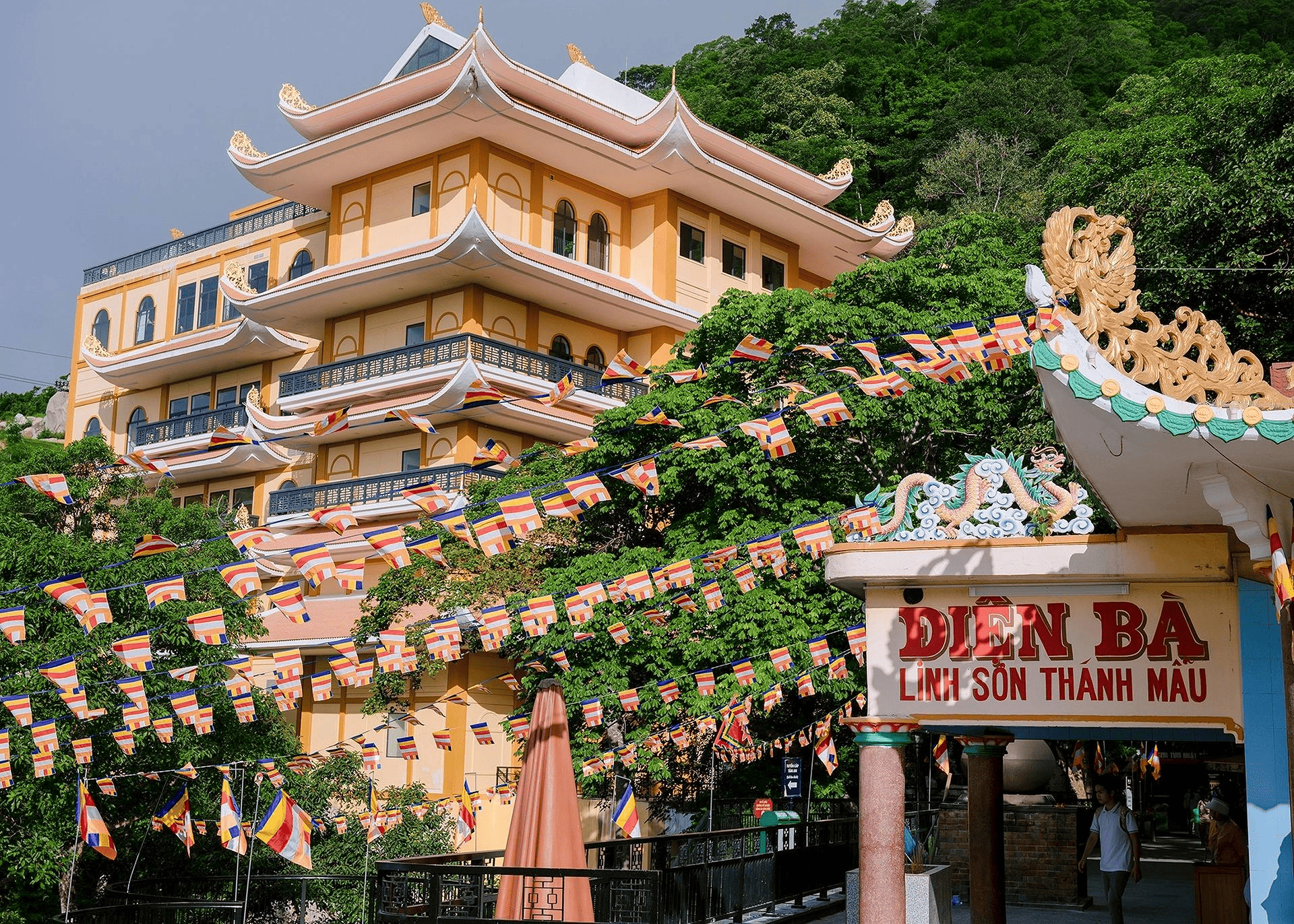 Chùa Linh Sơn Tiên Thạch (Chùa Bà)